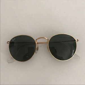 Ray ban circle sunnies! Barely worn